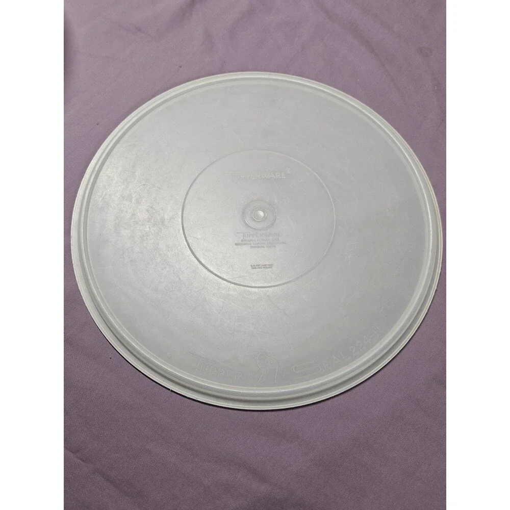 Vintage Tupperware Sheer Cupcake Keeper #242 w/Lid Seal #224 READ